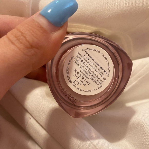 estee lauder resislience lift neck and face sculpting cream spf 15 - Picture 2 of 3